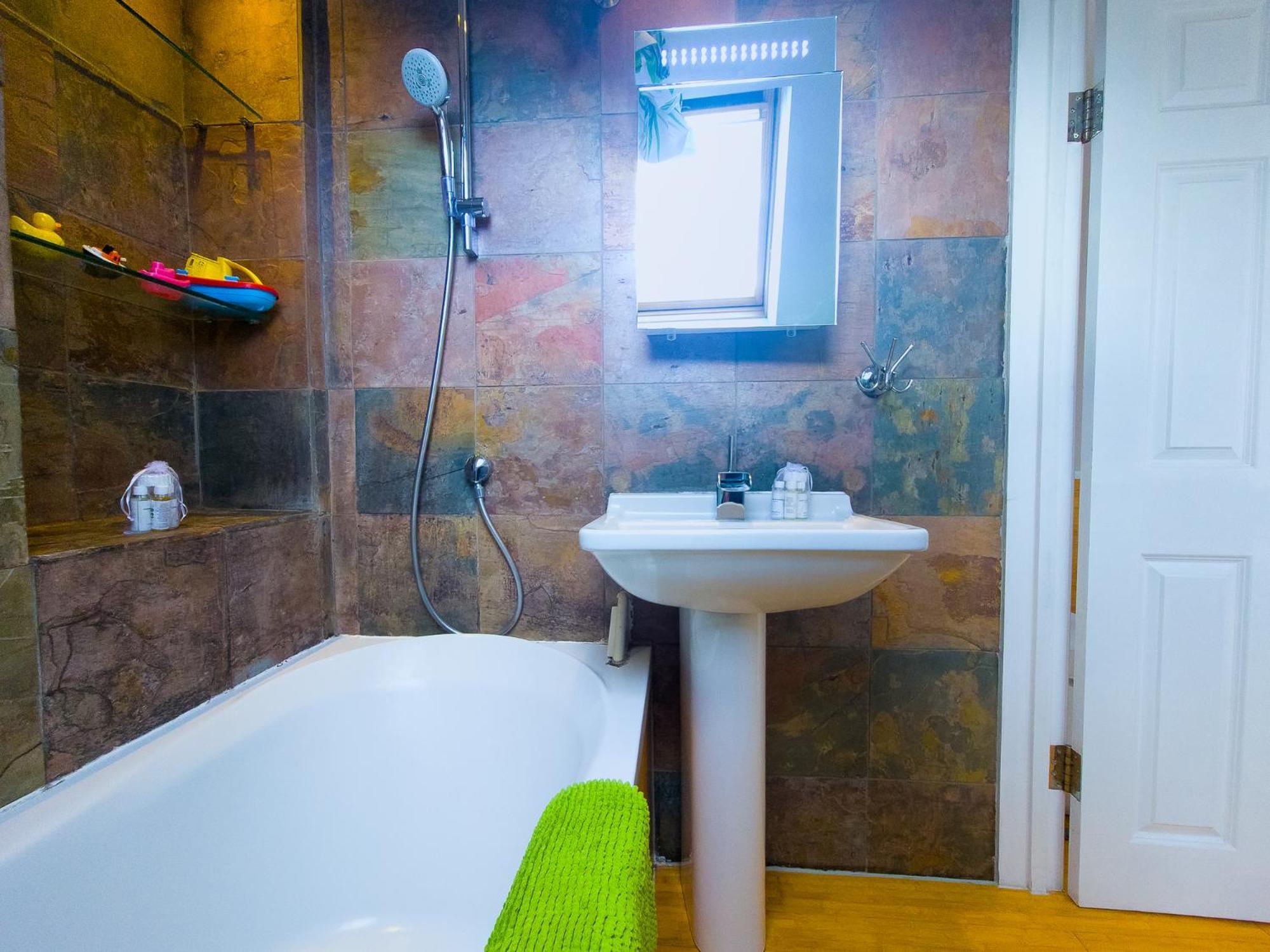 Casa vacanze Pass The Keys Charming Near Thames Dlr Londra
